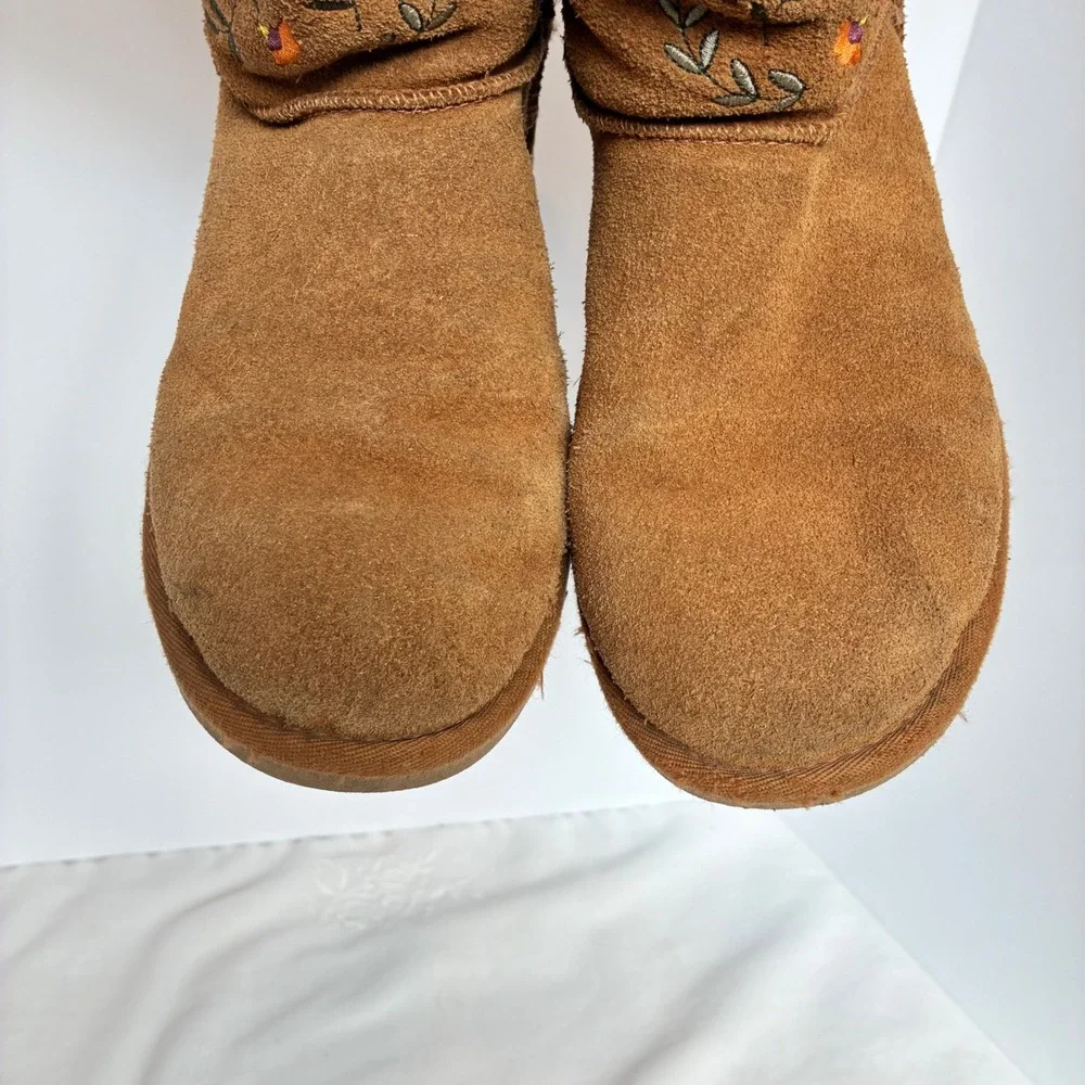 Y2K UGG Boots Juliette Floral Embroidered Chestnut Suede Winter Lined Size US 6